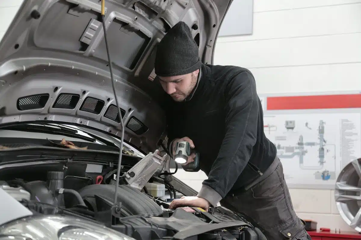 Les vérifications techniques à connaître pour équiper sa voiture avec un combine fileté